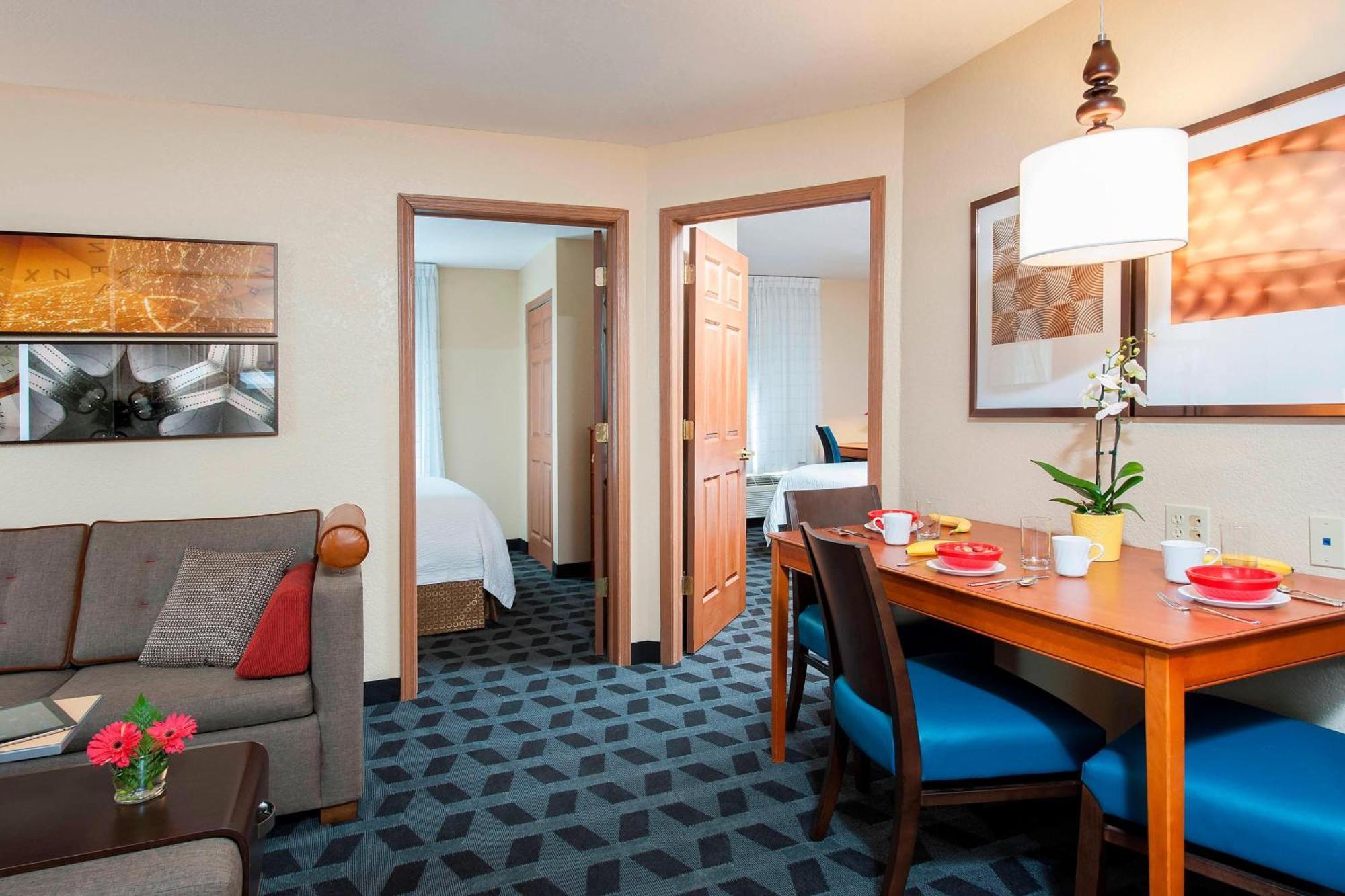 Towneplace Suites By Marriott Indianapolis - Keystone מראה חיצוני תמונה